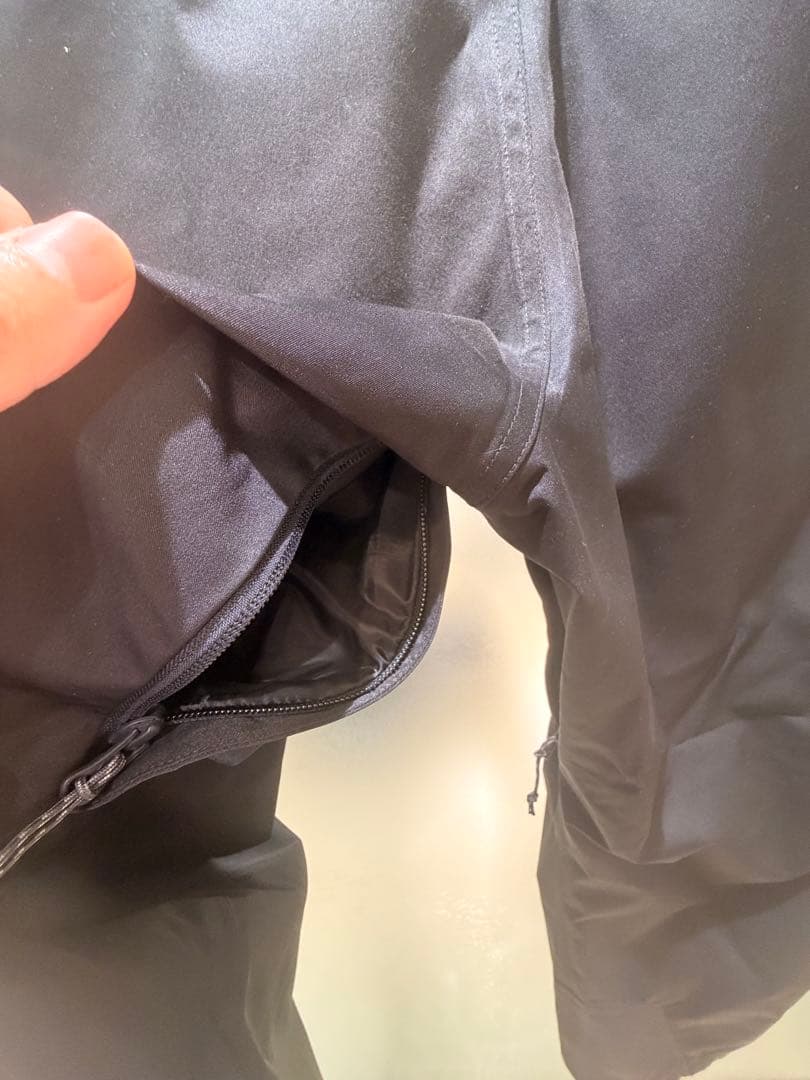 Oakley スノーボードウェア　上下セット　白黒