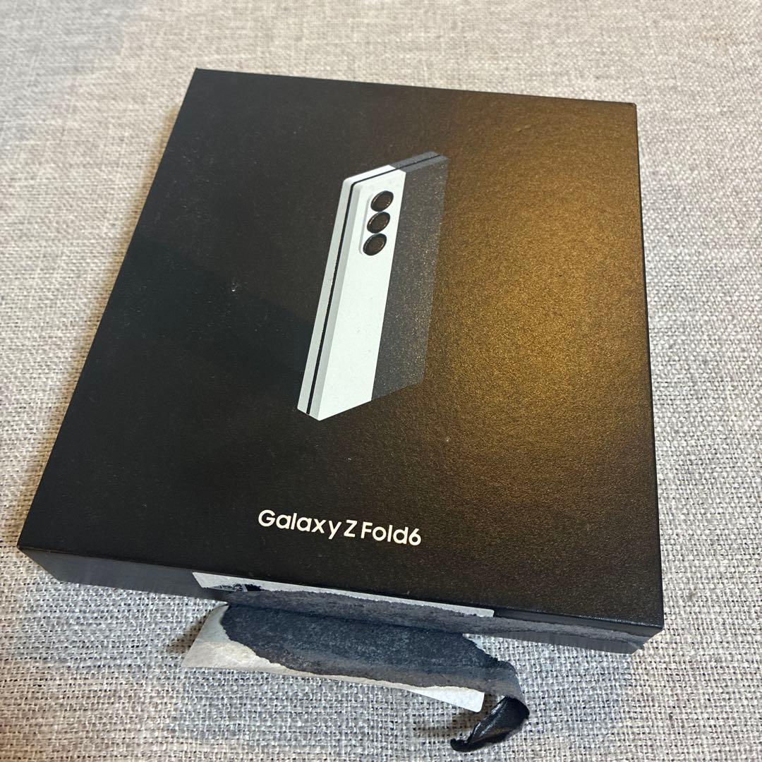 Galaxy Z FOLD6 256GB ホワイト　シルバー