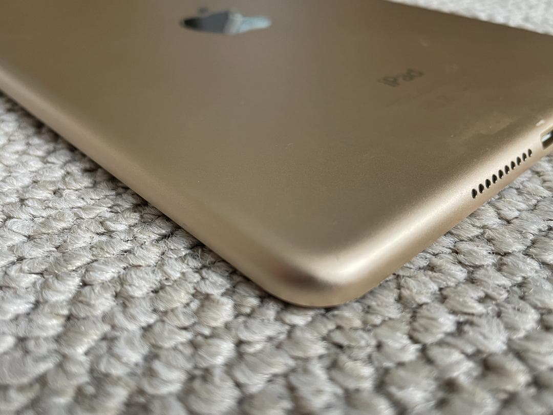 APPLE iPad mini4 wifiモデル 16GB GOLD