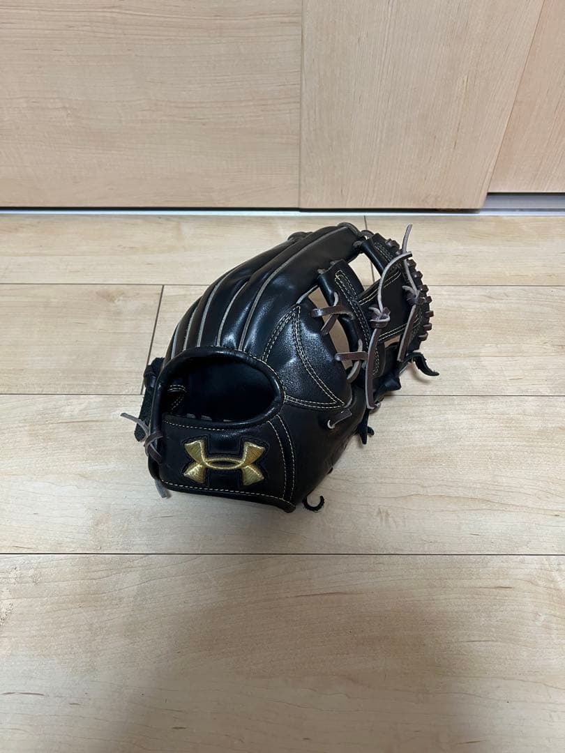 アンダーアーマー　軟式グローブ