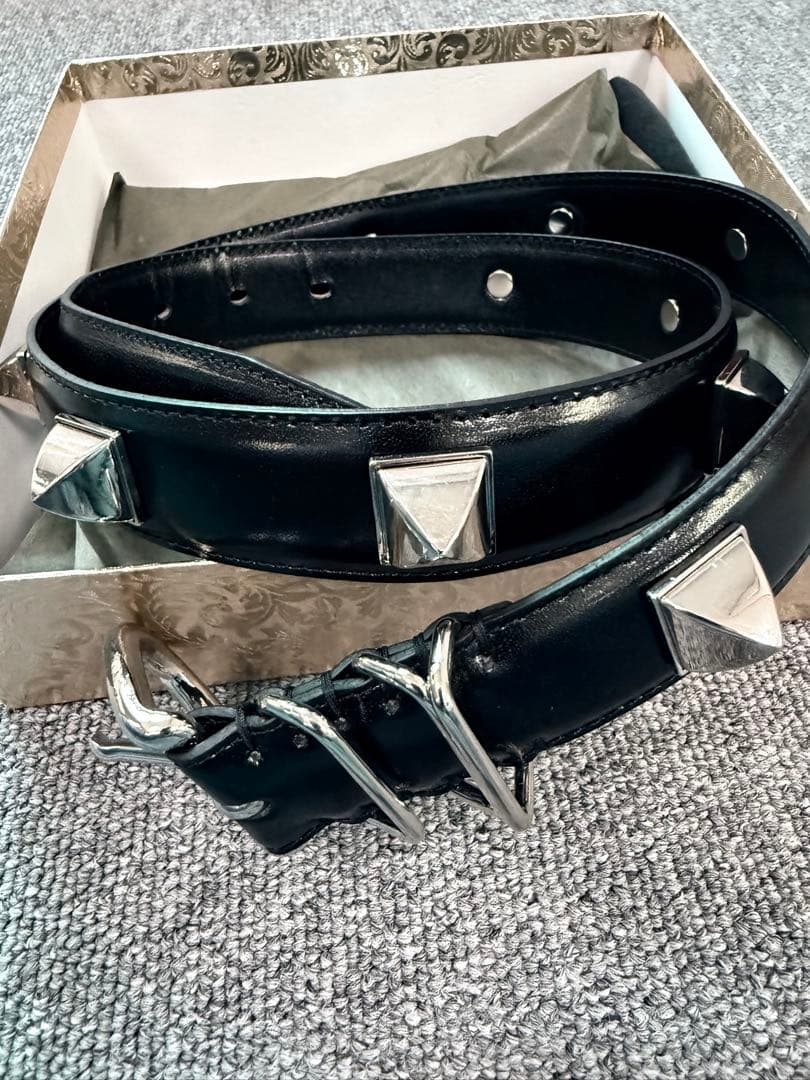 アンダーカバー　スタッズ付きブラックレザーベルト