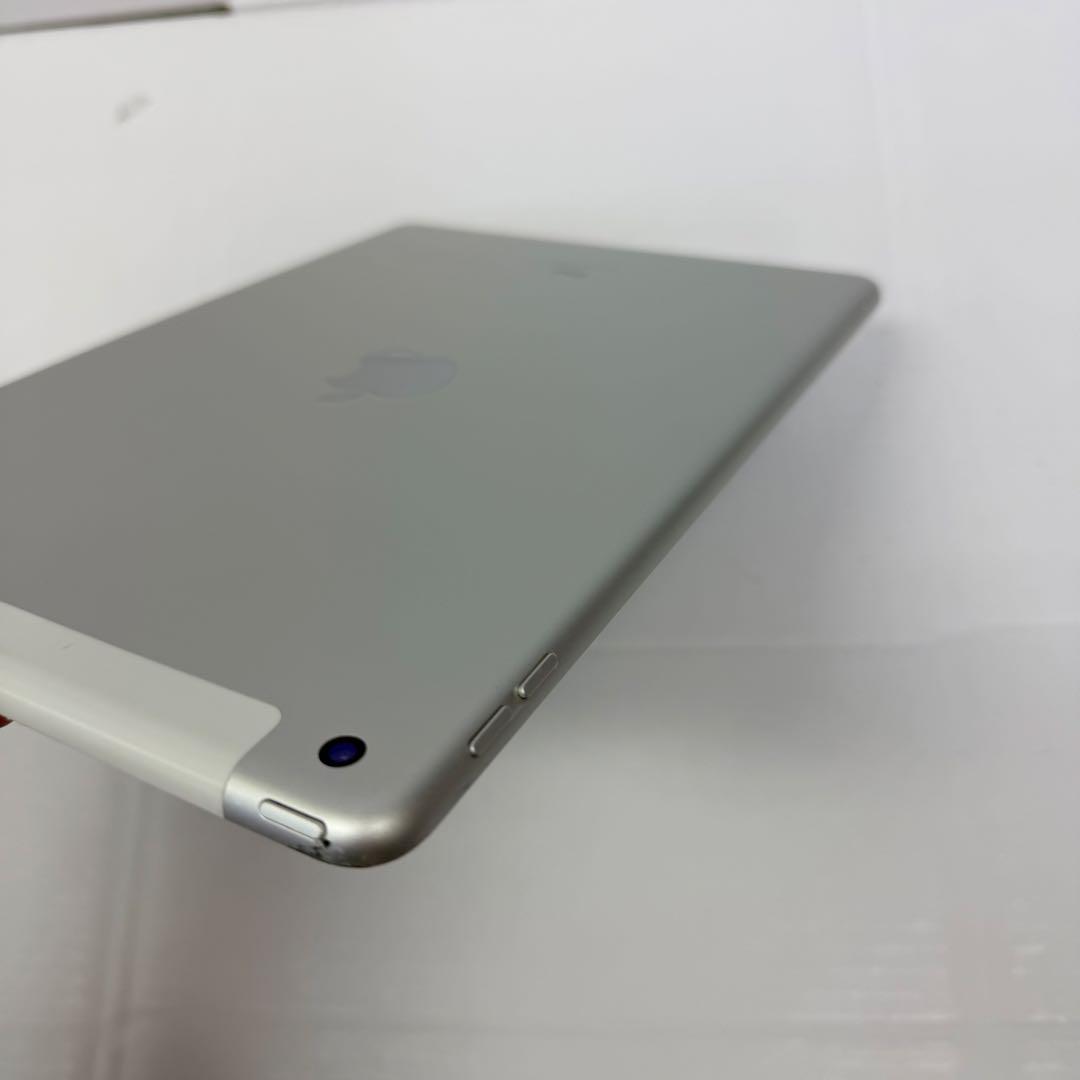 iPad (第7世代) 128GB Wi-Fi + Cellularモデル