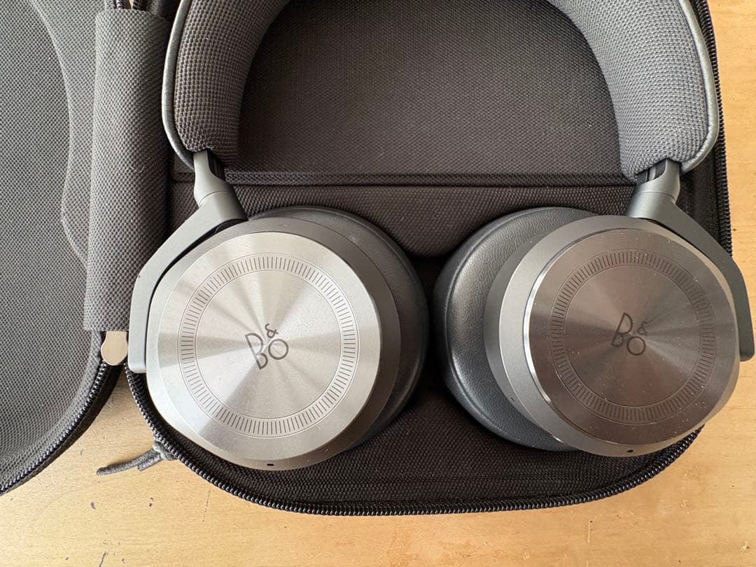 【不自由の女神】 Bang&Olufsenバング&オルフセン