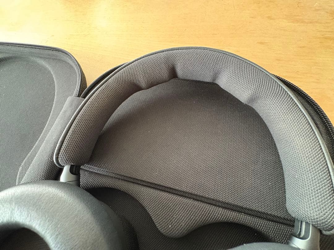 【不自由の女神】 Bang&Olufsenバング&オルフセン