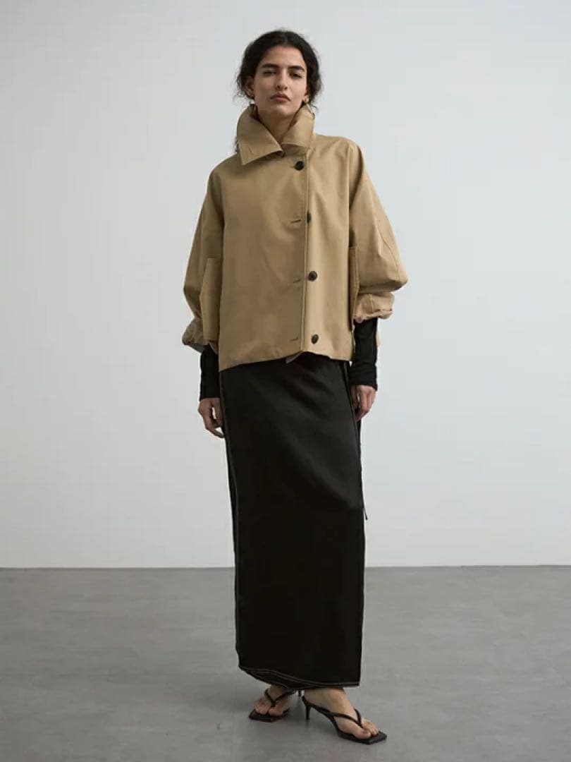 25年新作新品✨ CREDONA ペンネ ショートトレンチ コート　0