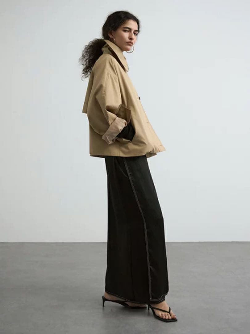 25年新作新品✨ CREDONA ペンネ ショートトレンチ コート　0