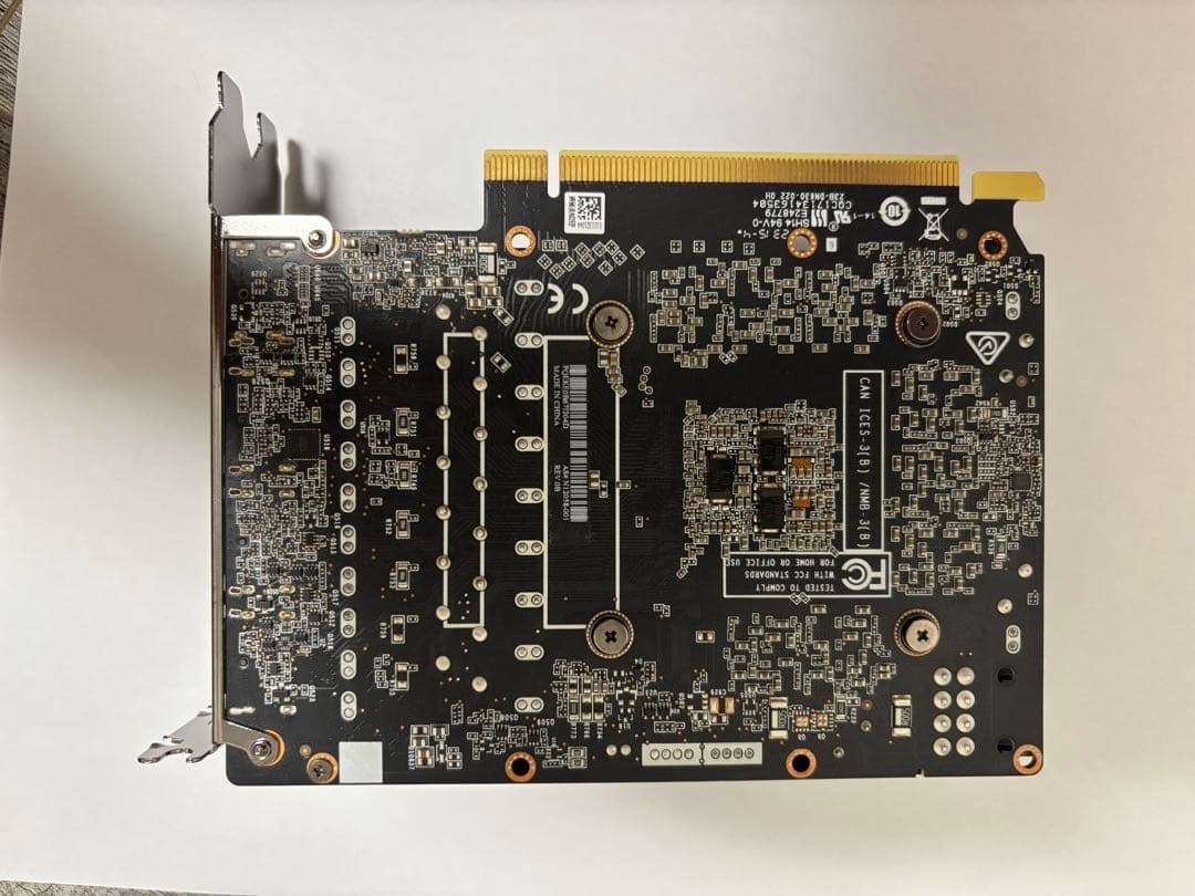 GeForce RTX 3050 グラフィックボード