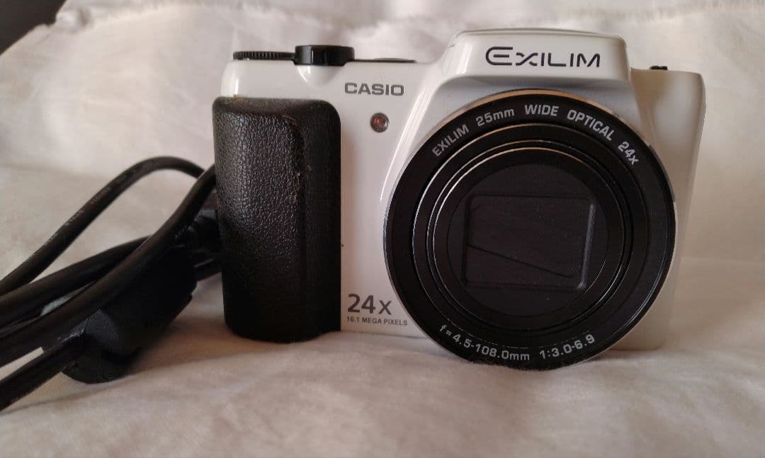 CASIO EXILIM 24倍光学ズーム 16.1MPSDカード付き　作動品