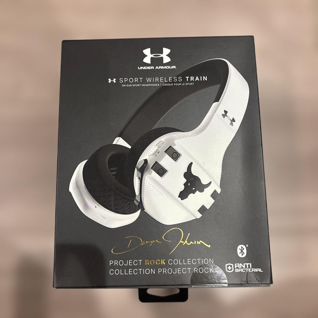 Under Armour Project Rock ワイヤレスヘッドホン