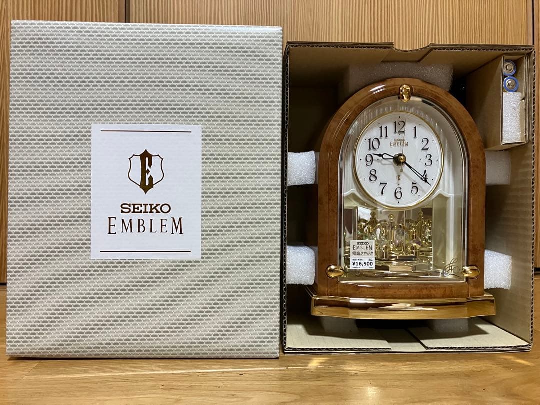 SEIKO EMBLEM 木製置時計HW592B