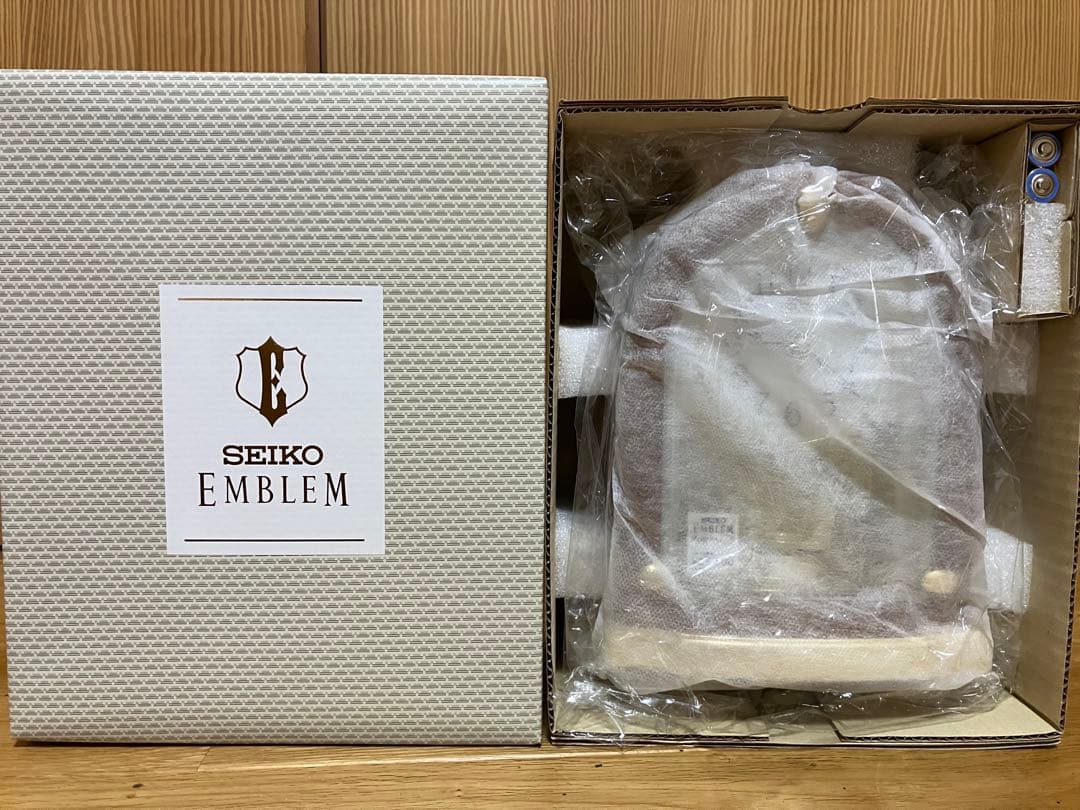 SEIKO EMBLEM 木製置時計HW592B