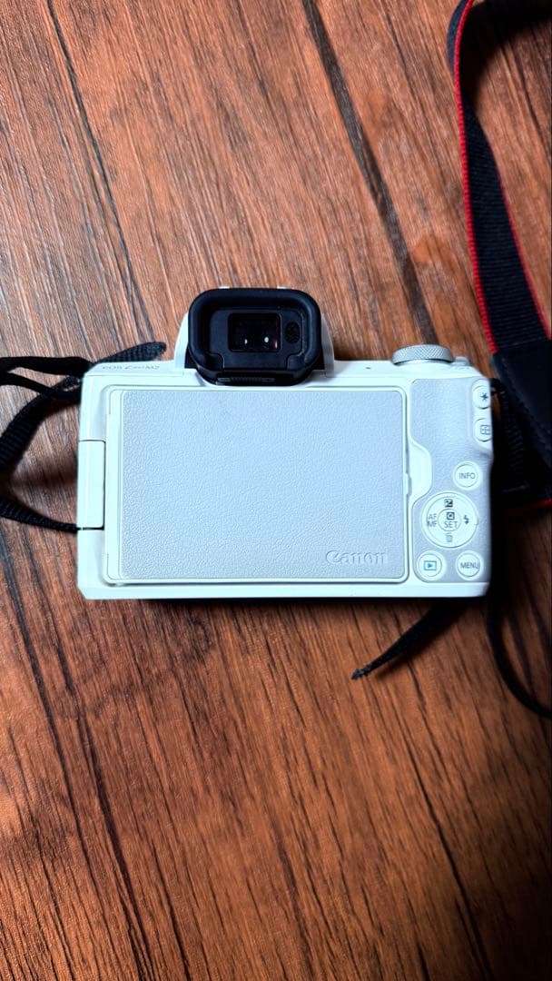 Canon EOS ミラーレス一眼カメラ レンズ2本付き