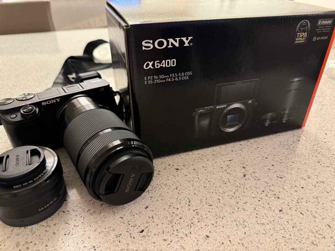 【1週間セール中】sony α6400本体とレンズ　保証期間内　保証書付き超美品