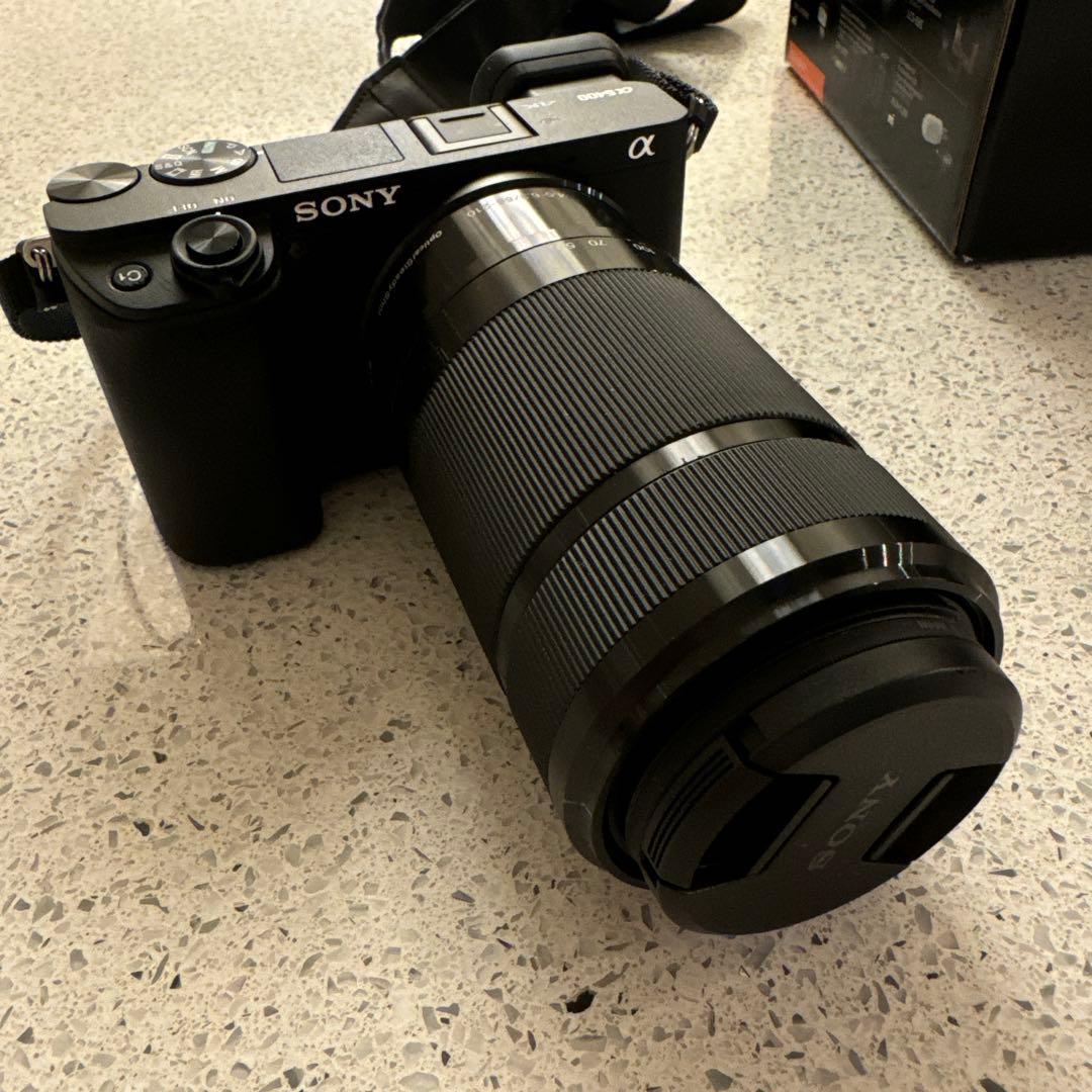 【1週間セール中】sony α6400本体とレンズ　保証期間内　保証書付き超美品