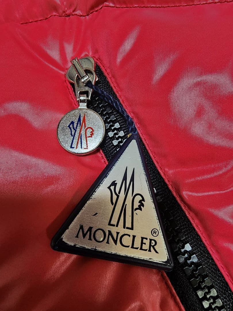 【人気】　モンクレール　バディア　BADIA　ダウンジャケット　デカワッペン