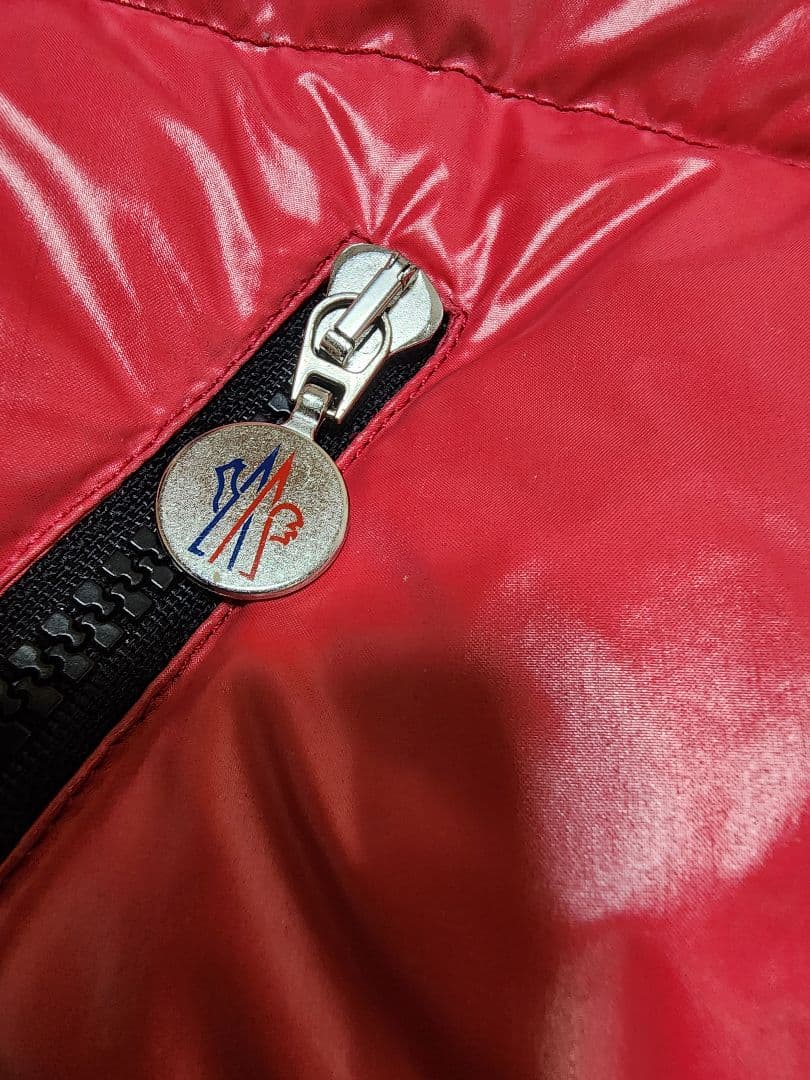 【人気】　モンクレール　バディア　BADIA　ダウンジャケット　デカワッペン