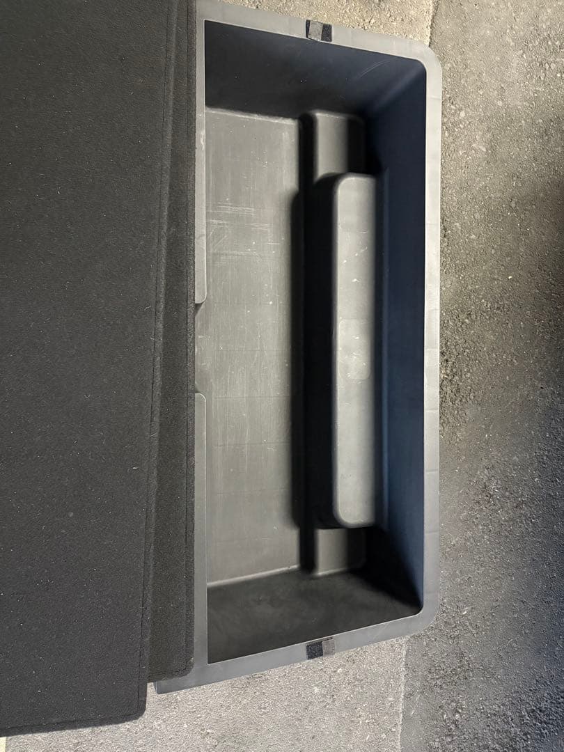 日産リーフ　ZE1 リヤアンダーボックス カーペット