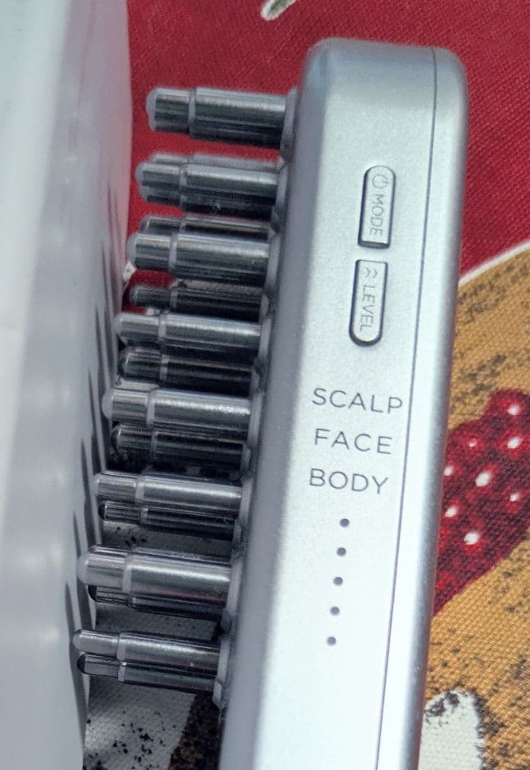 と*も様 ✨SALONIAエレキブラシ　高級美顔器