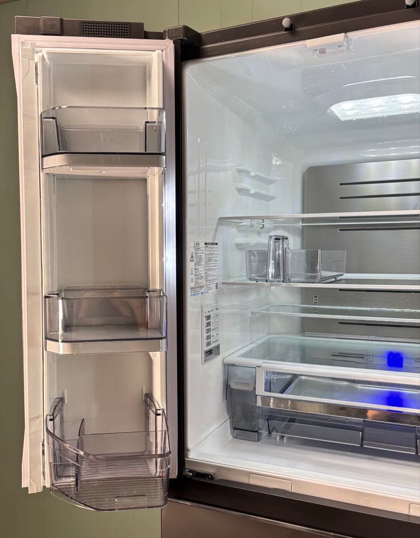 【大活躍✨】TOSHIBA 600L 冷蔵庫　良好　2022年製　自動ドア