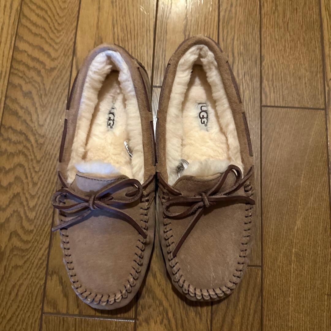 UGG アグ　モカシン　キャメル