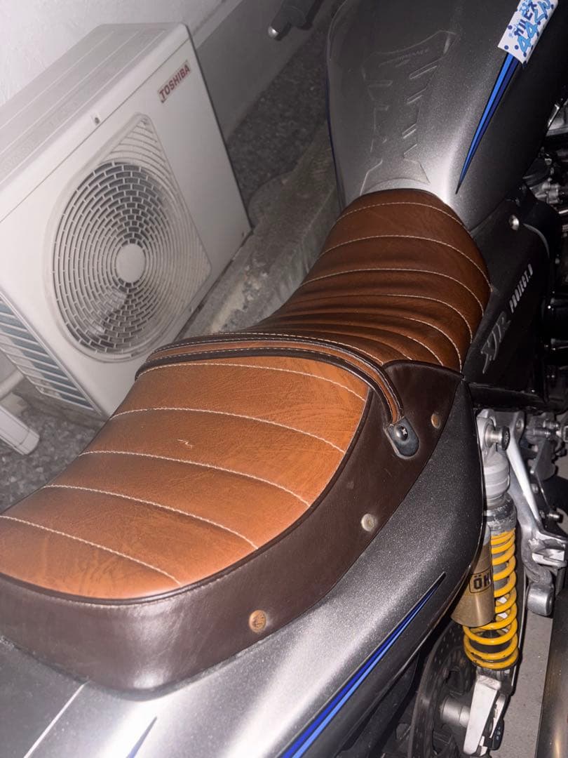 XJR400r シート 後期rh02j