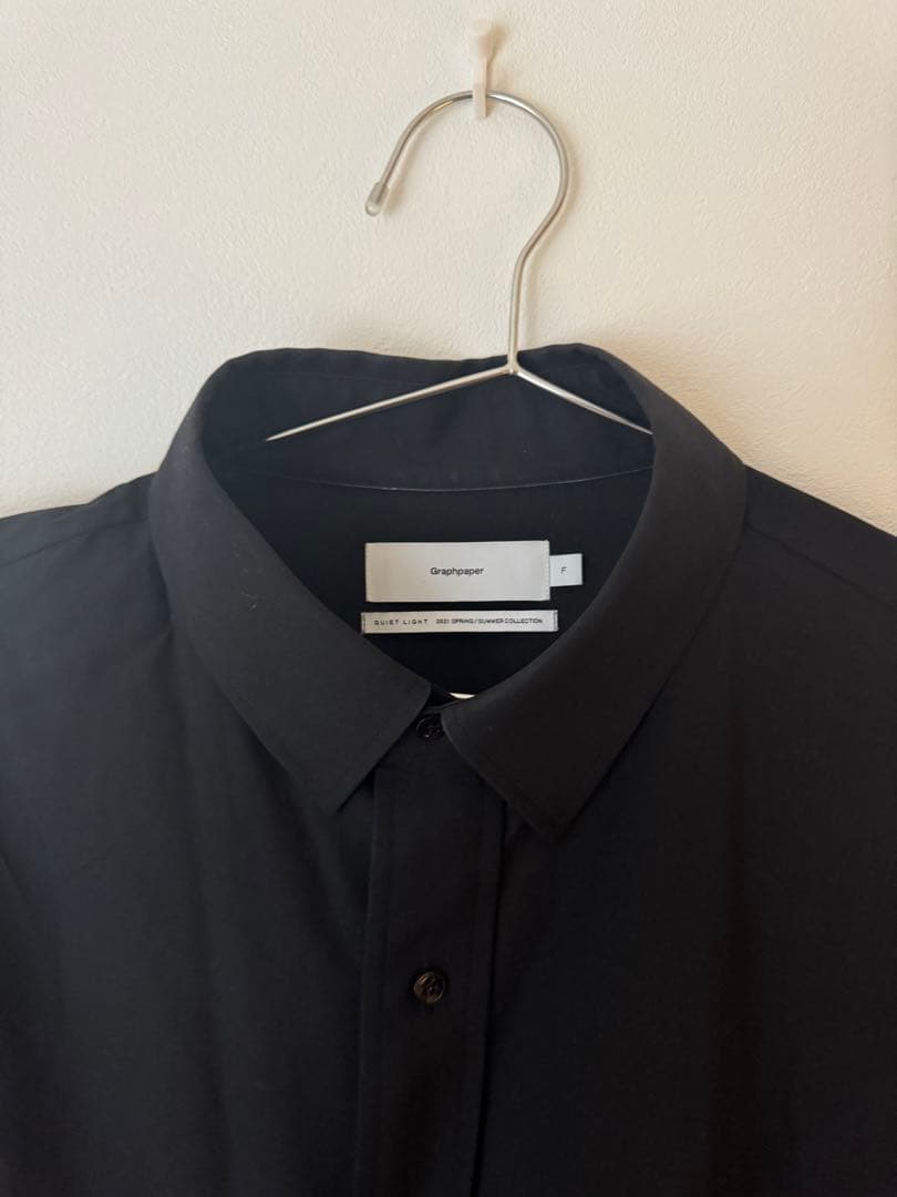 グラフペーパー FINE WOOL TROPICAL YOKE SHIRT