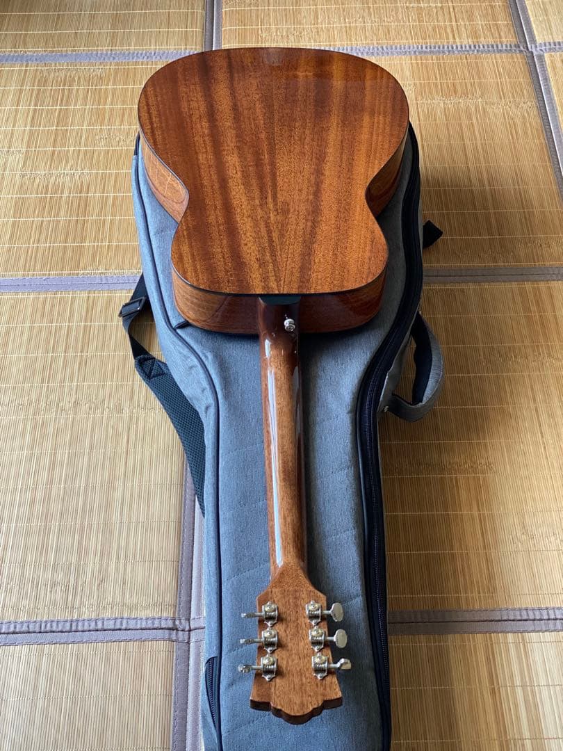 超美品　GUILD ギルドOM-120 アコースティックギター　 マホガニー