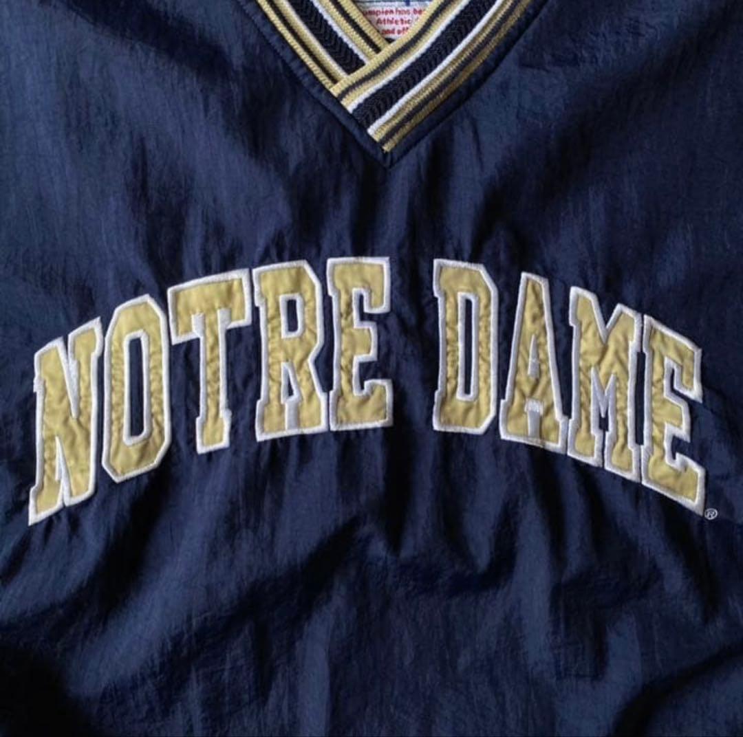 チャンピオン プルオーバー ナイロン Vネック ビンテージ 90s 刺繍　ロゴ