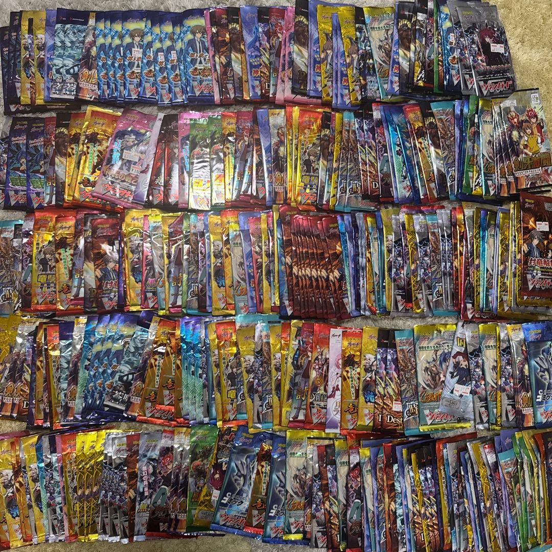 ヴァンガード　300パック　まとめ売り【4239