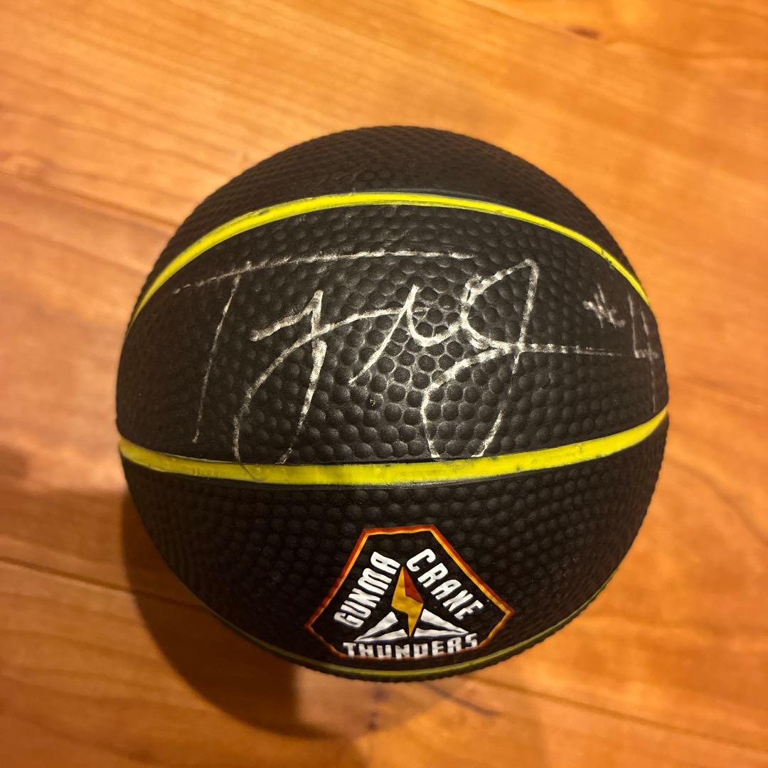 群馬クレインサンダーズ　トレイジョーンズ　 サイン入りバスケットボール
