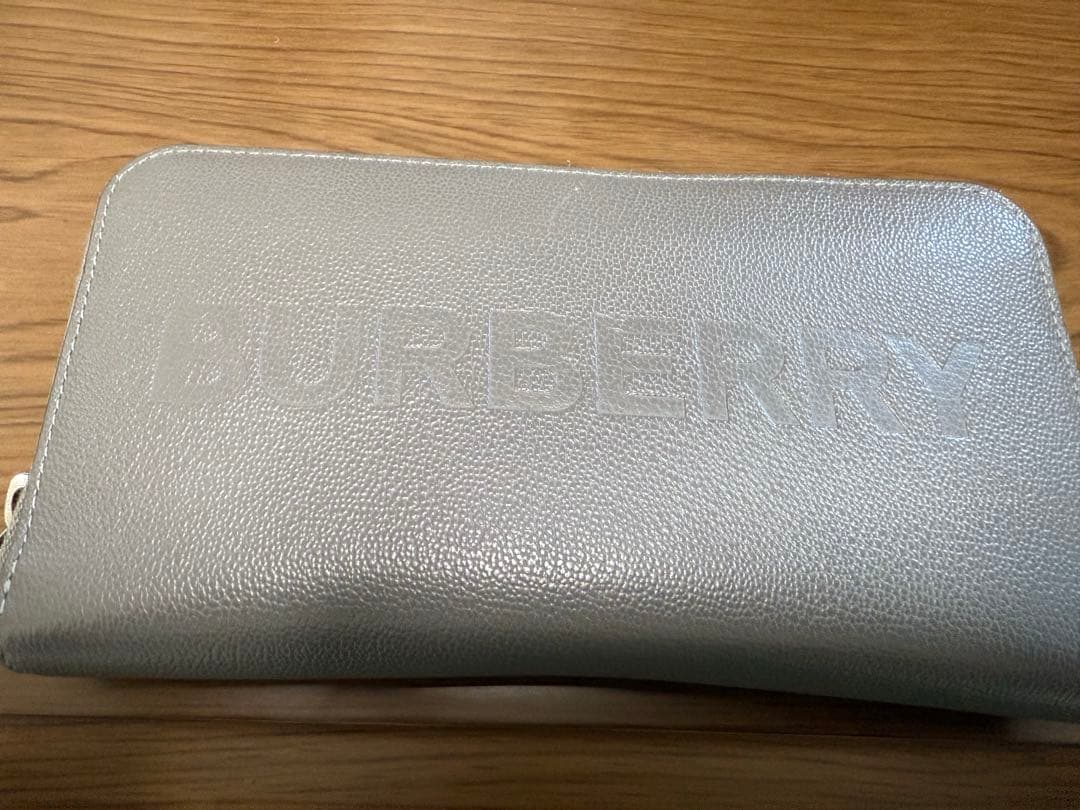 BURBERRY 長財布 レザー グレー ロゴ型押し ラウンドファスナー