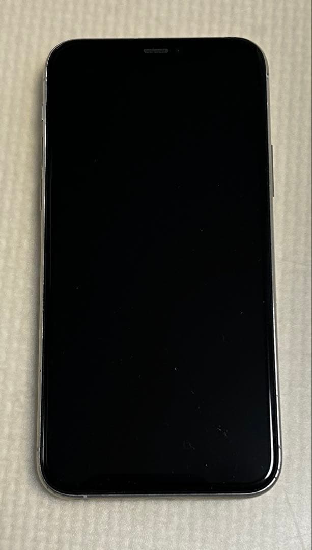Apple iPhone 11 Pro 64GB シルバー