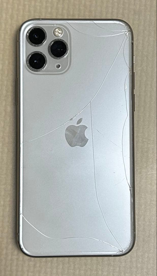 Apple iPhone 11 Pro 64GB シルバー