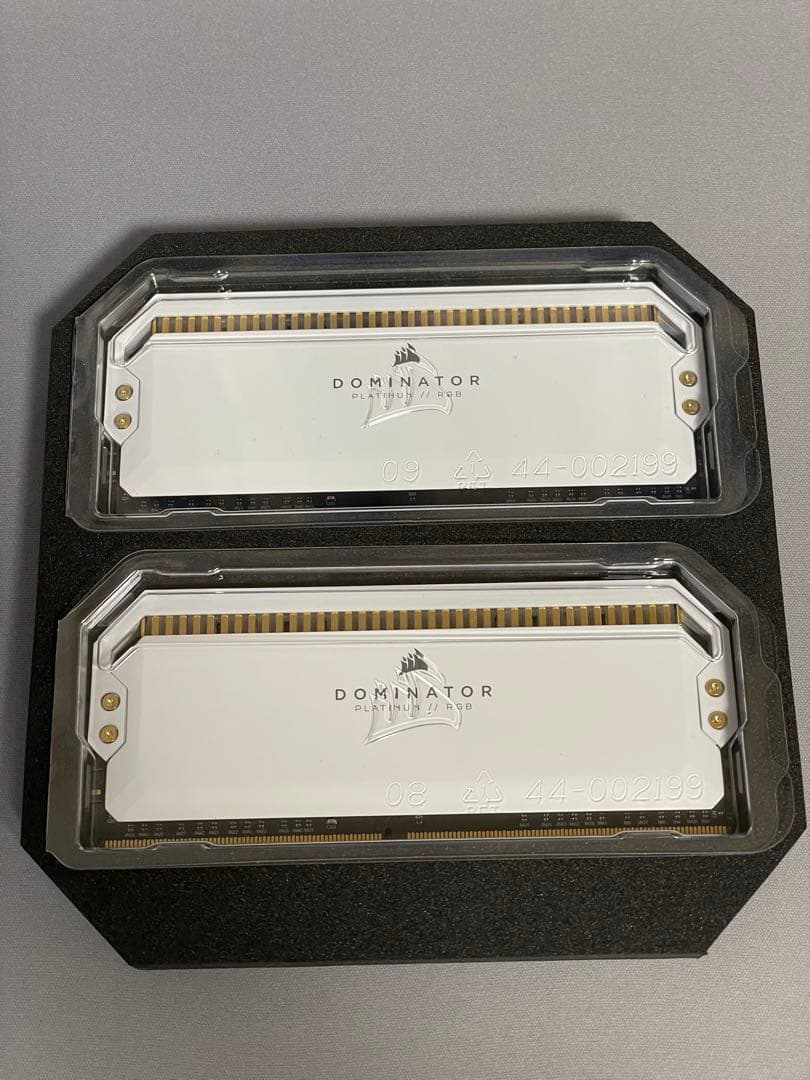 メモリー CORSAIR Dominator Platinum RGB 32GB 3200