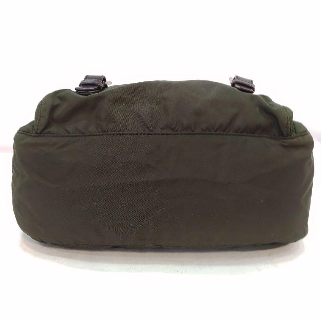 プラダ メッセンジャーバッグ レザー×ナイロン 三角ロゴ ベルト 緑系