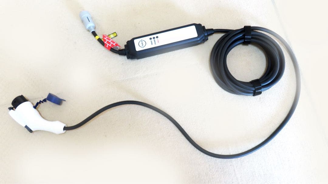 日産サクラ充電ケーブル