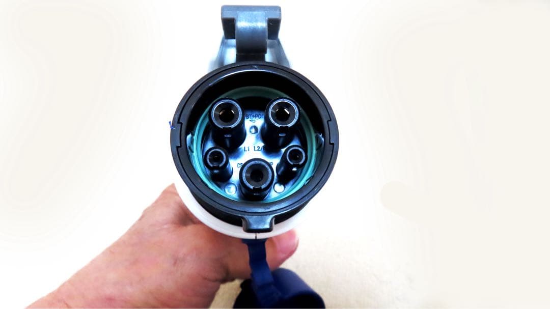 日産サクラ充電ケーブル