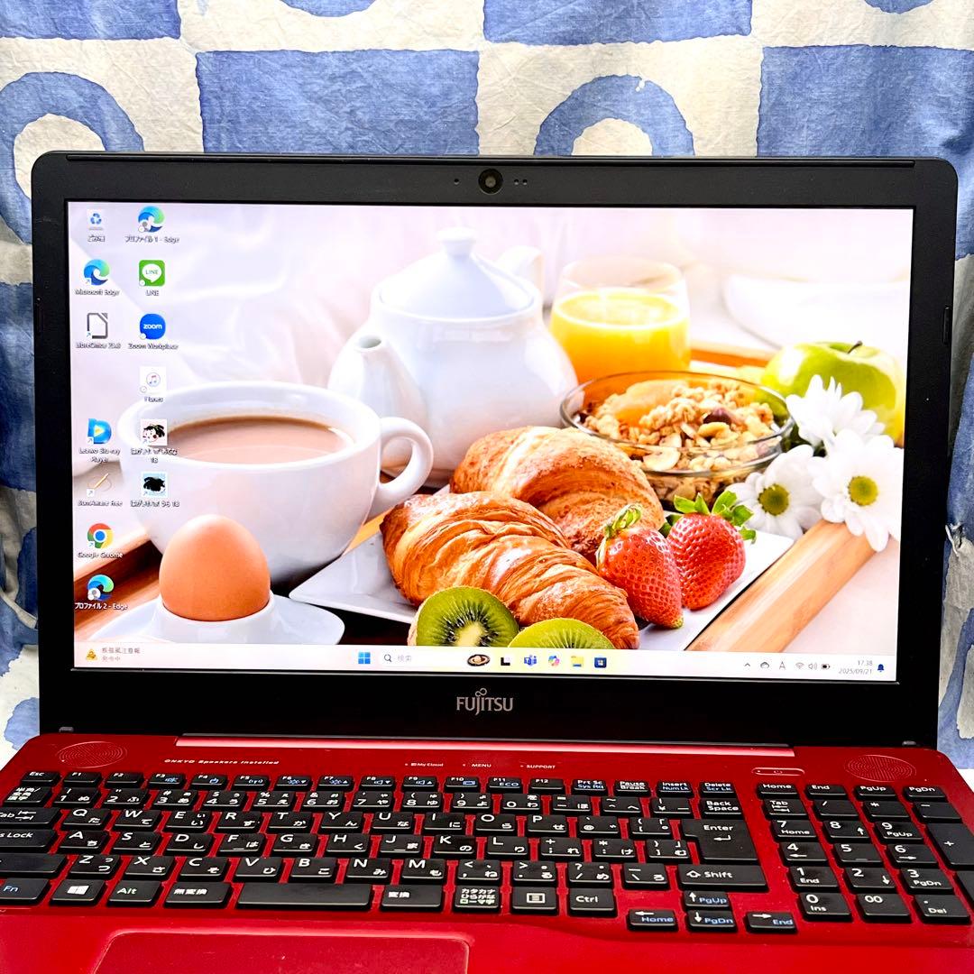 綺麗ブルーレイ♪快適SSD☆大人気赤ノートPC♡カメラ付き！第7世代☆Win11