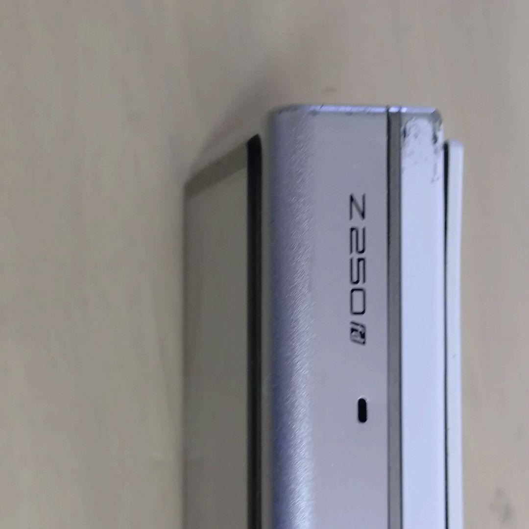 FUJIFILM FINEPIX Z250　ホワイト