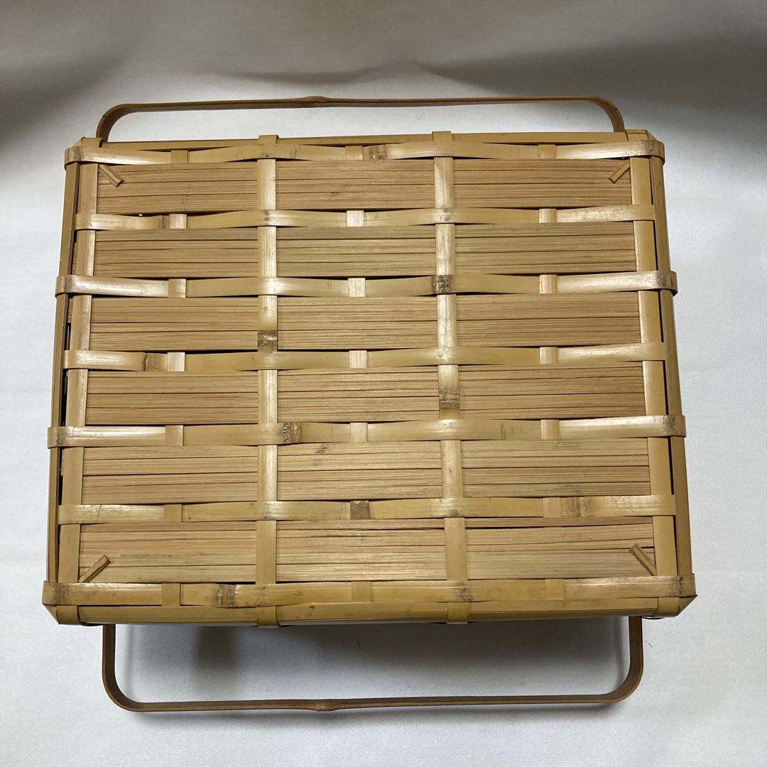 竹籠　バスケット　蓋・持ち手付き