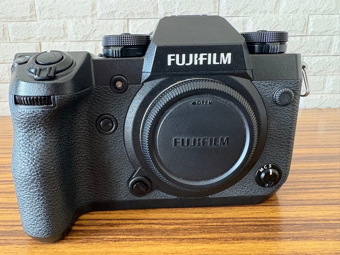 美品！ FUJIFILM (富士フイルム) X-H1 おまけ付き