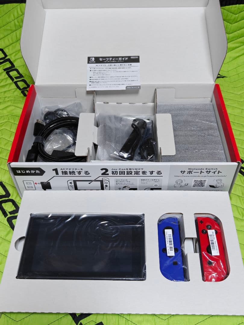 Nintendo Switch 本体 Joy-Con赤/青　バッグ付属