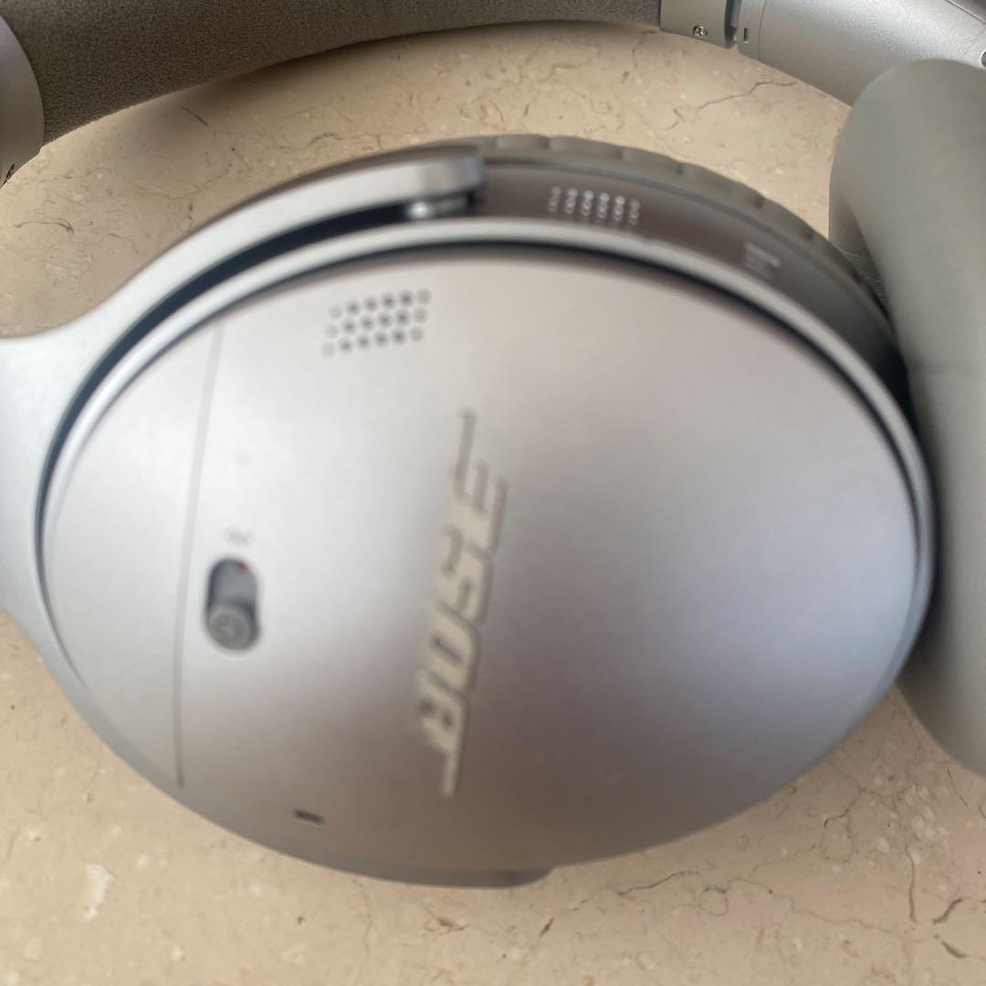 Bose ワイヤレスヘッドホン シルバーQuiet comfort 35