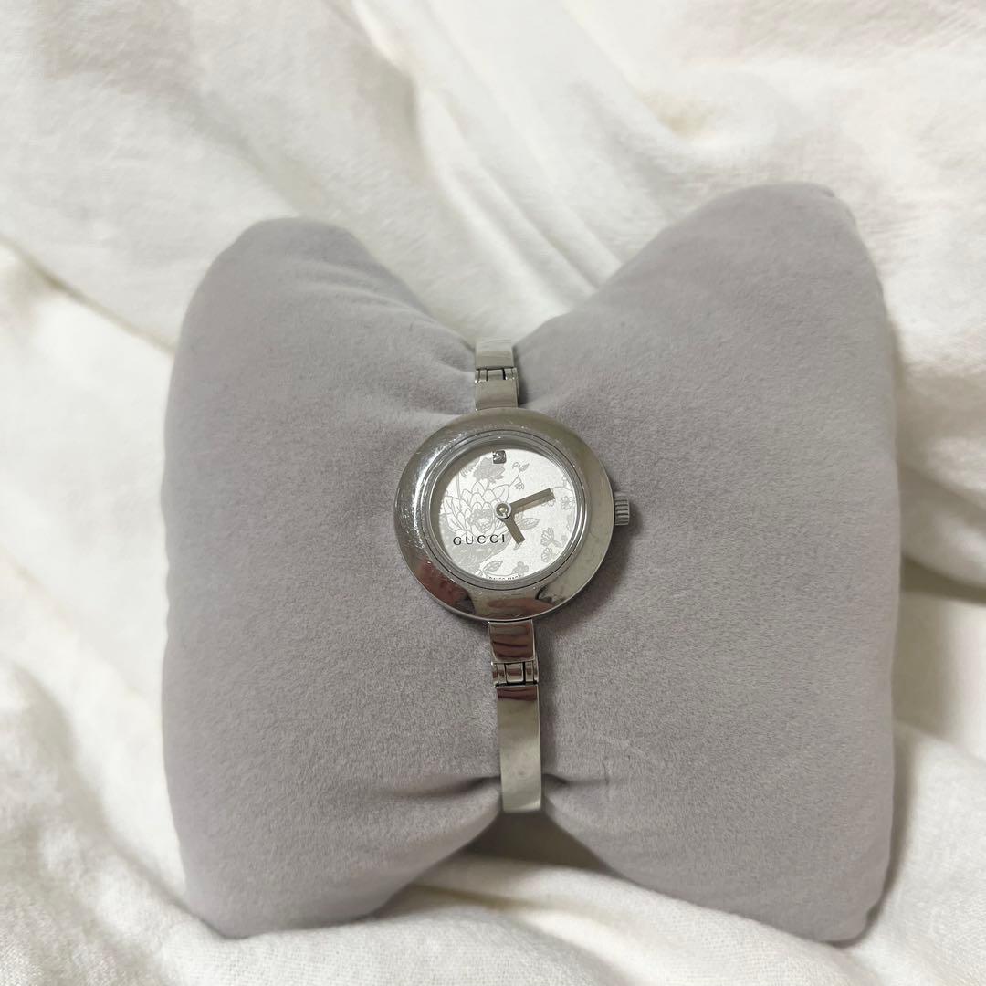GUCCI グッチ　腕時計　レディース 105 1Pダイヤ フラワー バングル