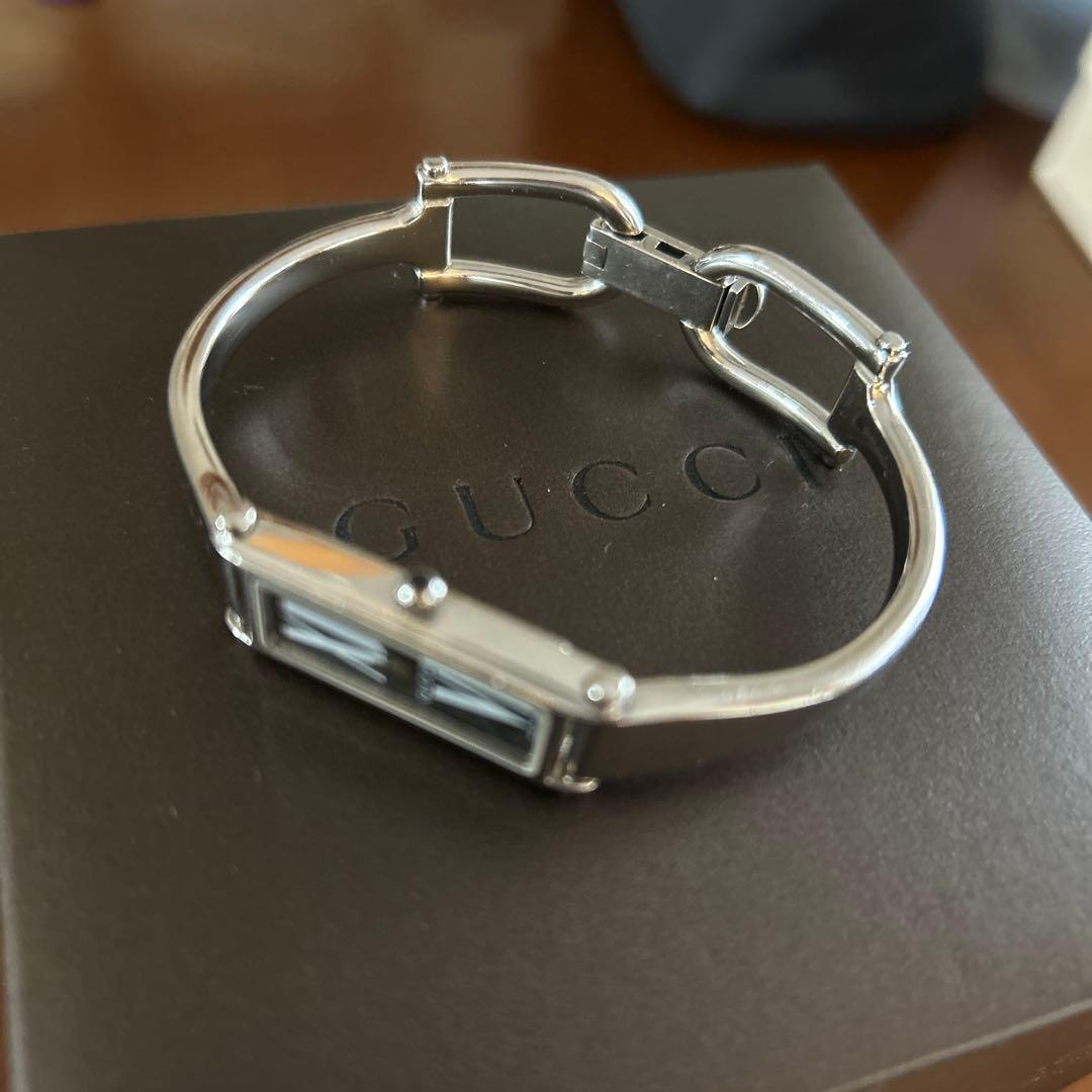 GUCCI 腕時計 バングルウォッチ アナログ 1500L YA015545