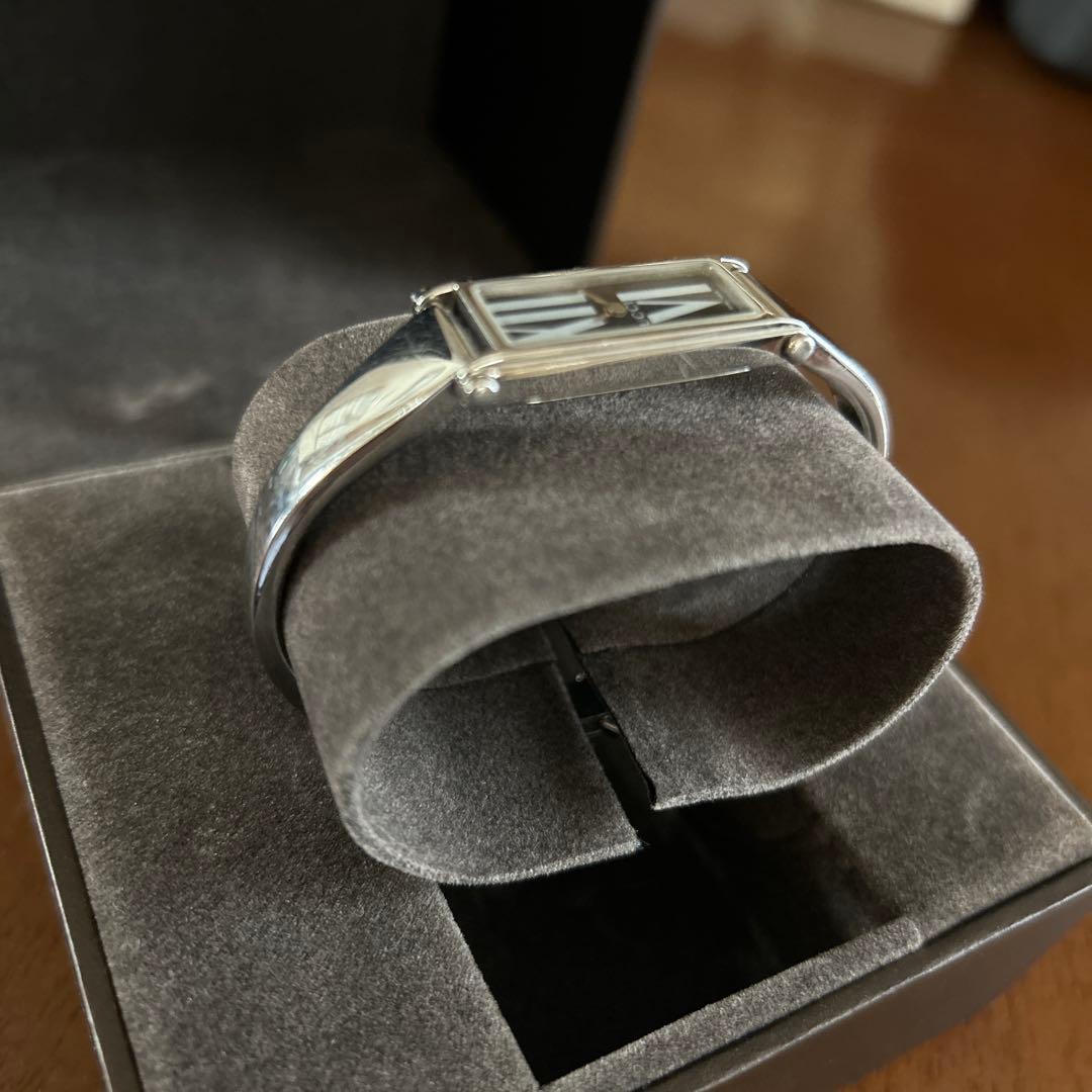 GUCCI 腕時計 バングルウォッチ アナログ 1500L YA015545