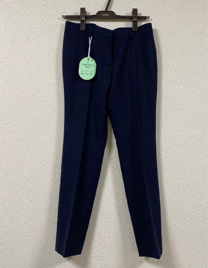 【新品未使用】ONLY レディーススーツ　スカート　パンツ上下セット