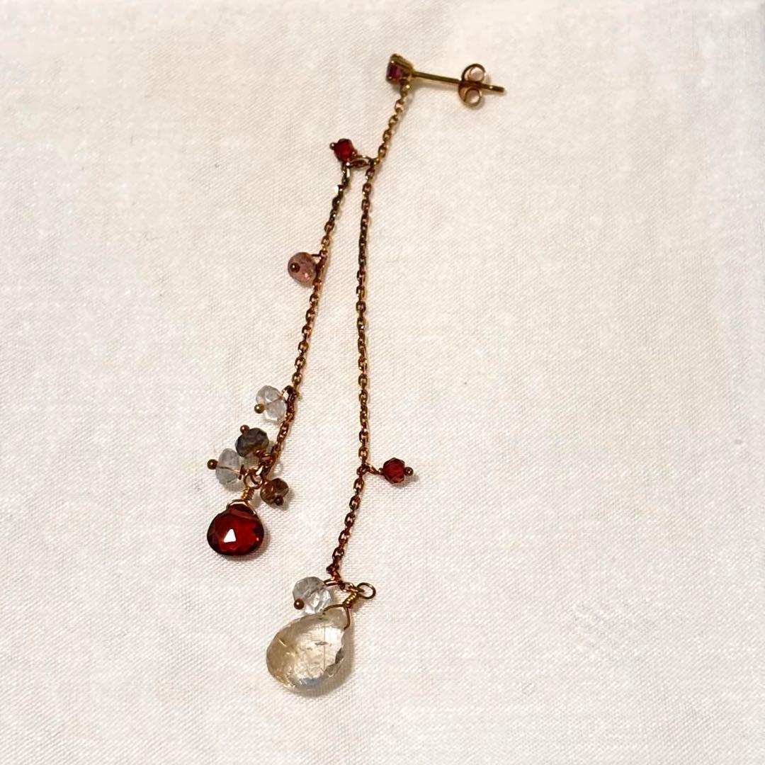 Sweet Pea 天然石　片耳ピアス