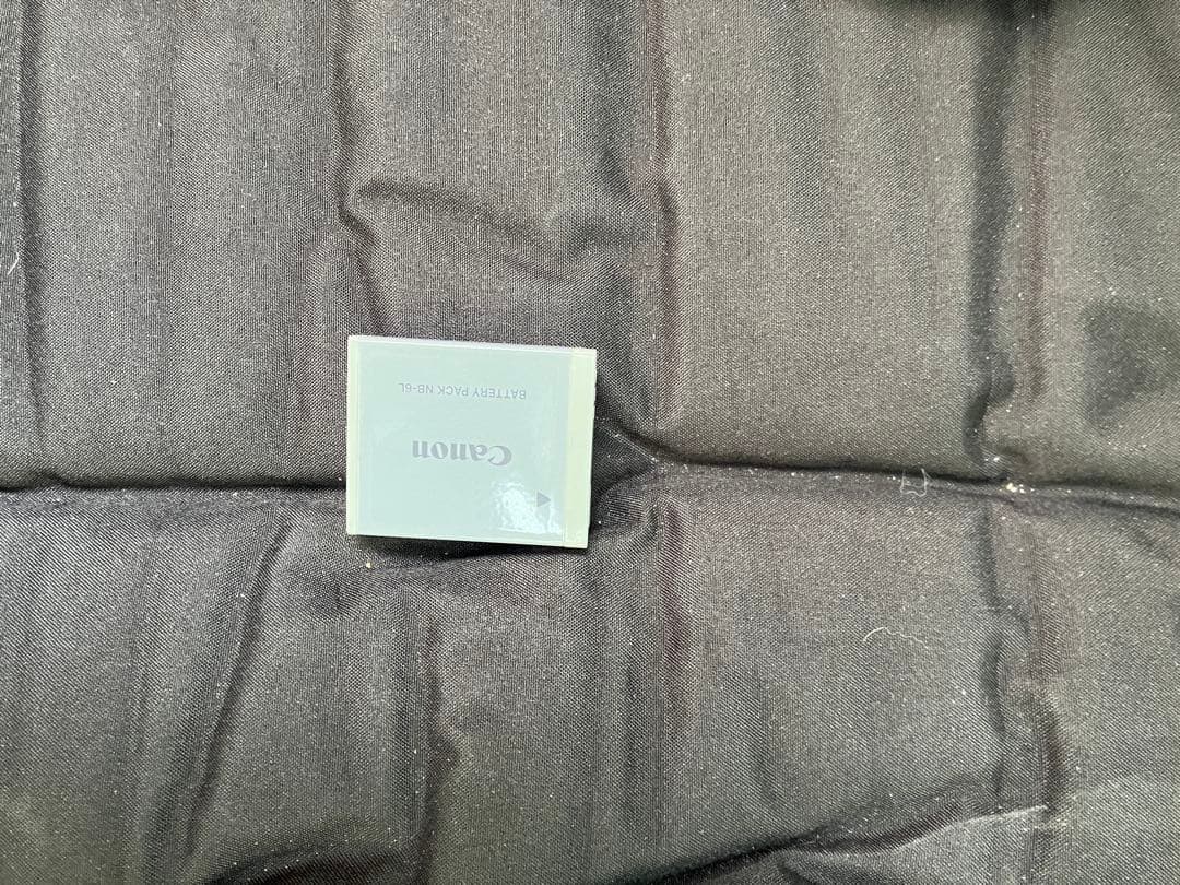 Canon IXY デジタルカメラ 本体と付属品