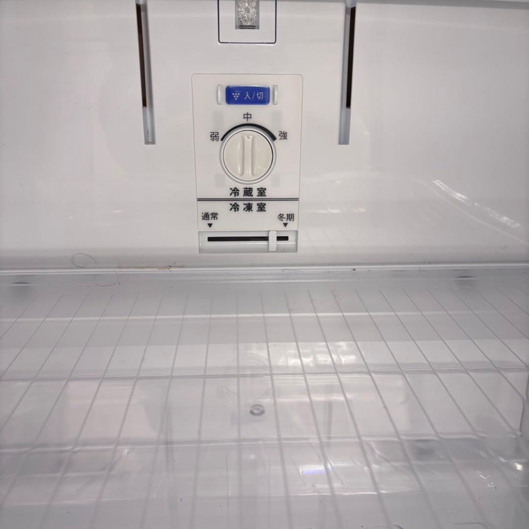 656 SHARP 中型冷蔵庫　小型　一人暮らし　容量271L 1〜2人暮らし用